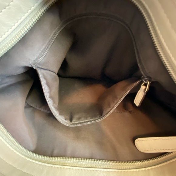 Gucci Monogram Canvas Vintage Crossbody - Picture 14 of 16